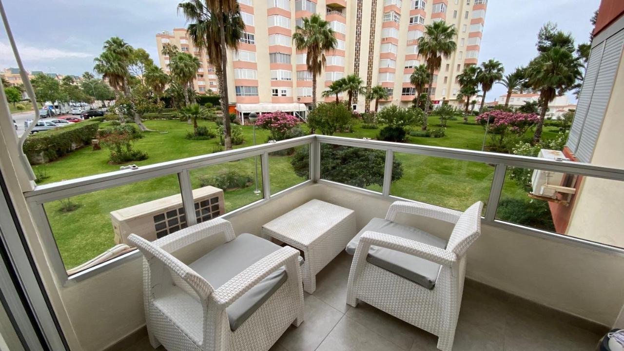 Apartamento A Estrenar En Primera Linea De Playa Torrox Exteriör bild