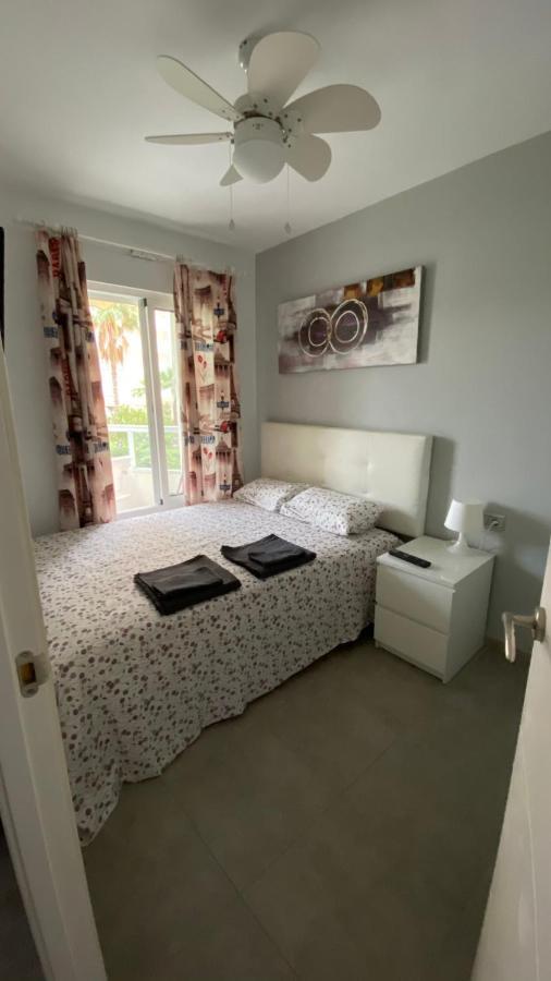 Apartamento A Estrenar En Primera Linea De Playa Torrox Exteriör bild