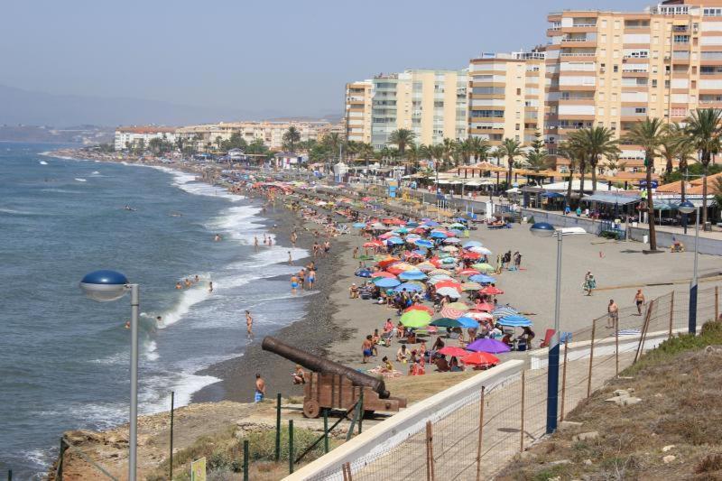 Apartamento A Estrenar En Primera Linea De Playa Torrox Exteriör bild